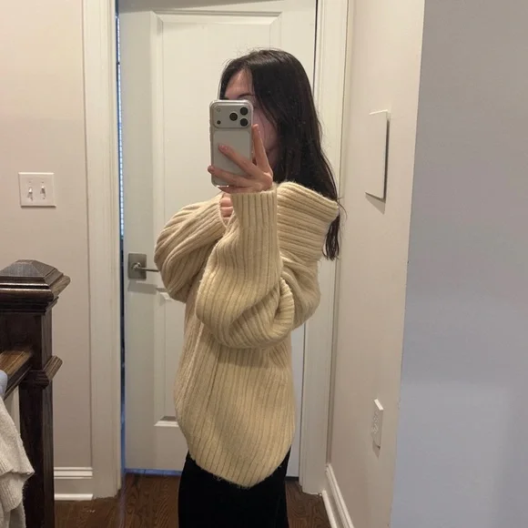 Cozy Cream Ribbed Turtleneck Sweater - Picture 3 of 5